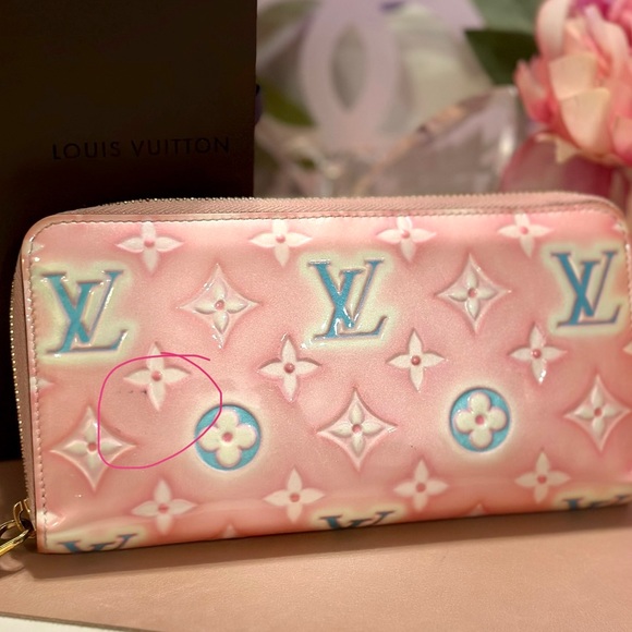 LOUIS VUITTON Limited Japan Edition Vernis Valentine Zippy Wallet - Picture 3 of 10